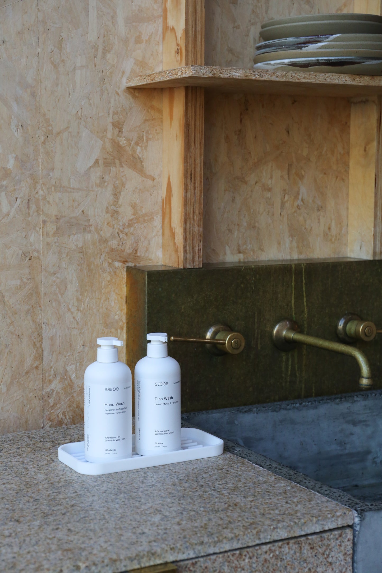 DIMM: Bakki · White