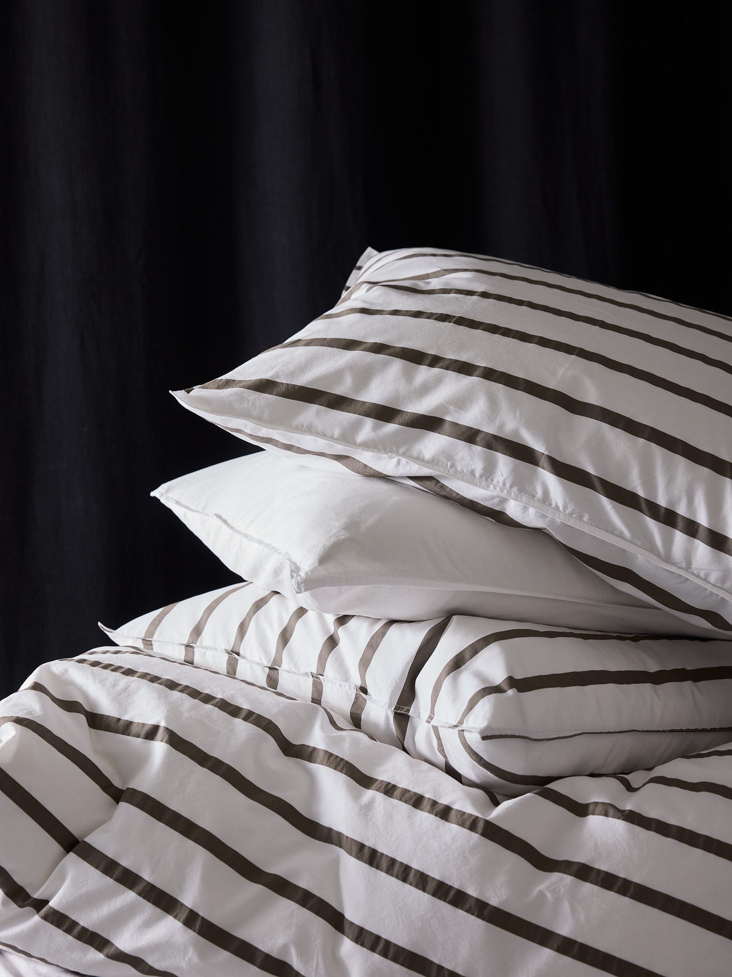 DIMM: Koddaver · taupe stripe · 50x70 cm