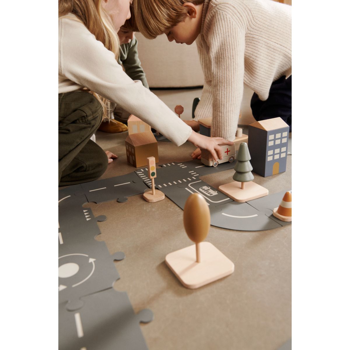 DIMM: Liewood Village bílabraut · 16 stk · Ash grey / Sandy