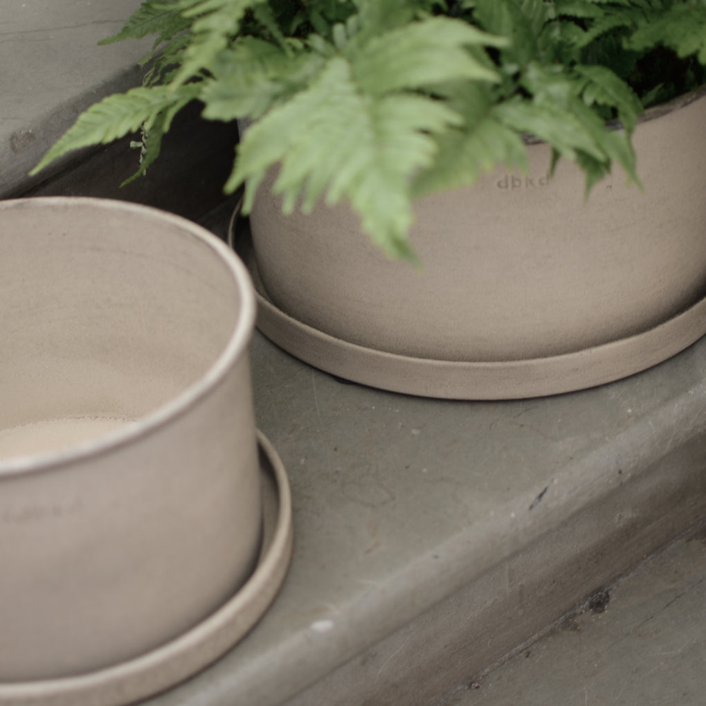 DIMM: Úti blómapottar · Plant bowl beige · 2 stk í setti