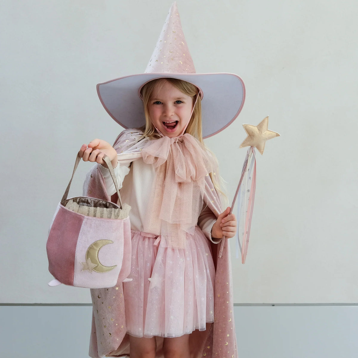 Trick or treat taska · Pink cauldron