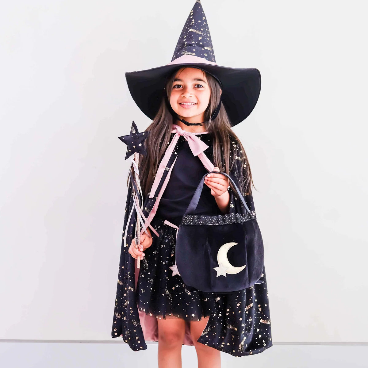 Trick or treat taska · Black cauldron