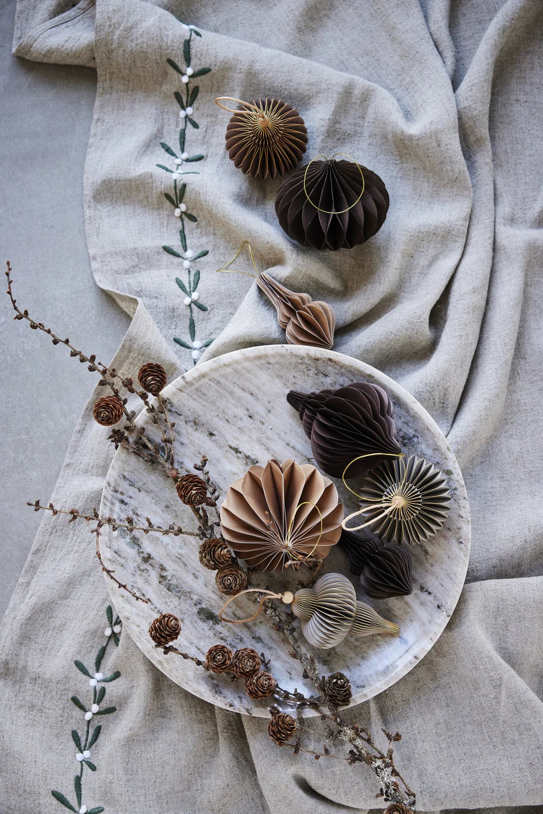 DIMM: Esille Marmara skál / bakki · Dark linen · 20 cm