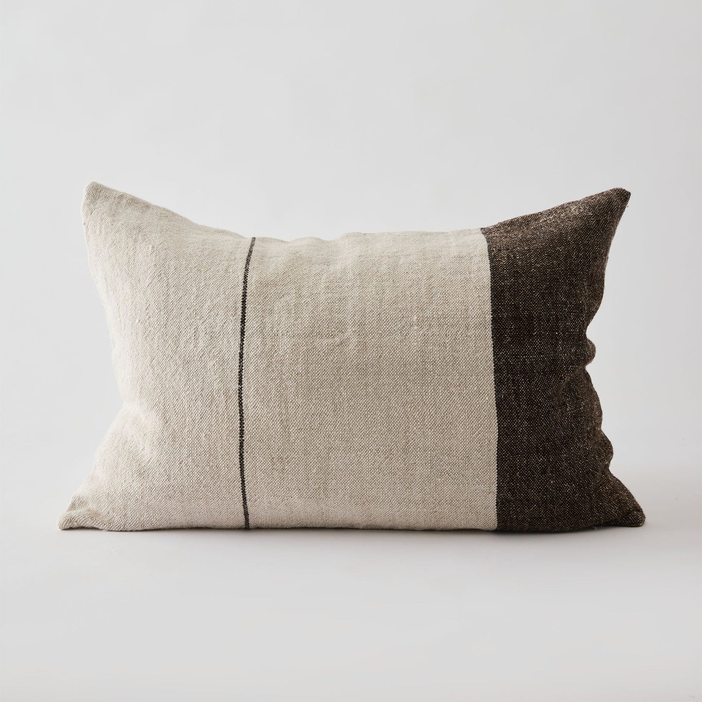 DIMM: Adrian púðaver · Brown · 40x60 cm