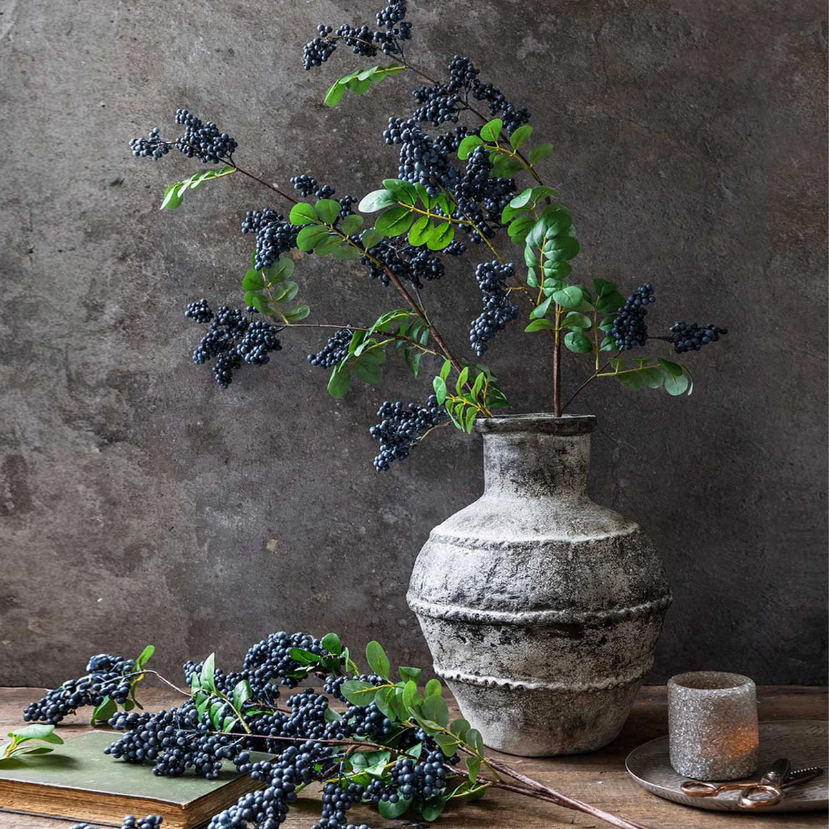 DIMM: Gerviblóm · Bilberry Branch
