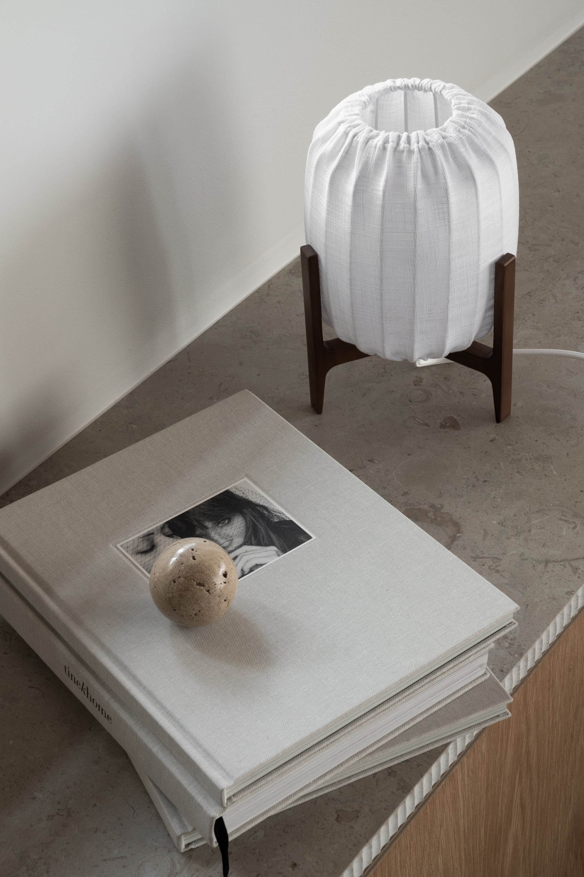 DIMM: Borðlampi mini · Prisma · Dark ash/white