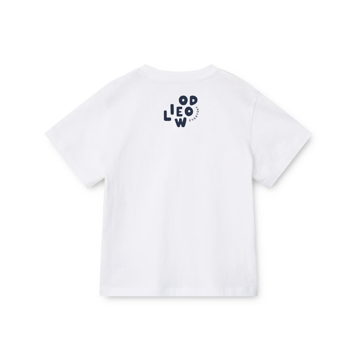 DIMM: Francis bolur · Crisp white