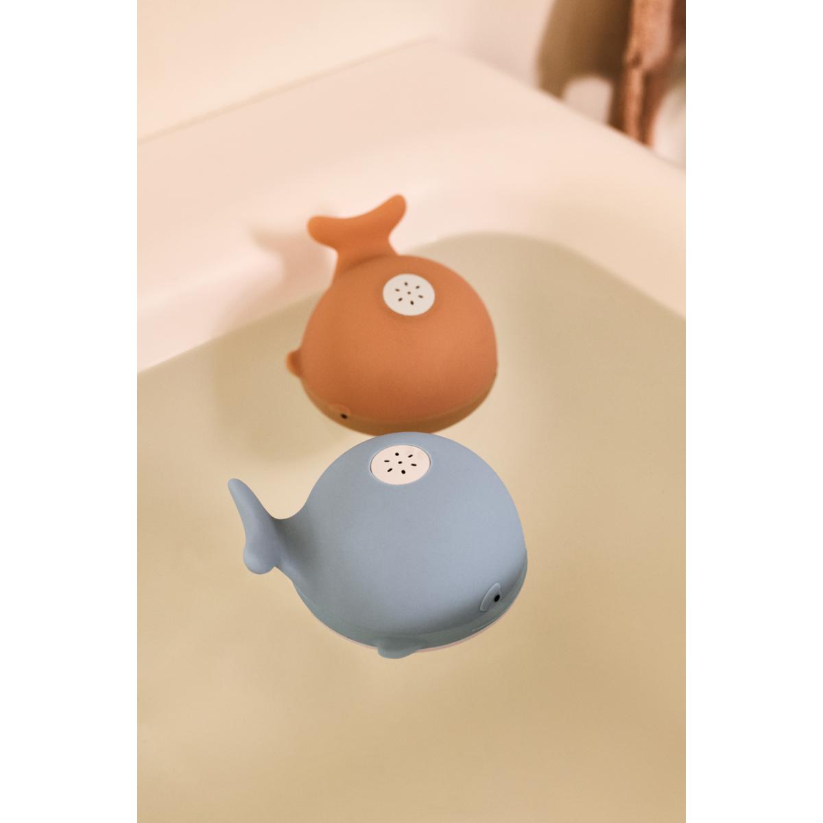 DIMM: Galen sprinkler baðleikfang · Whale · Beach Blue