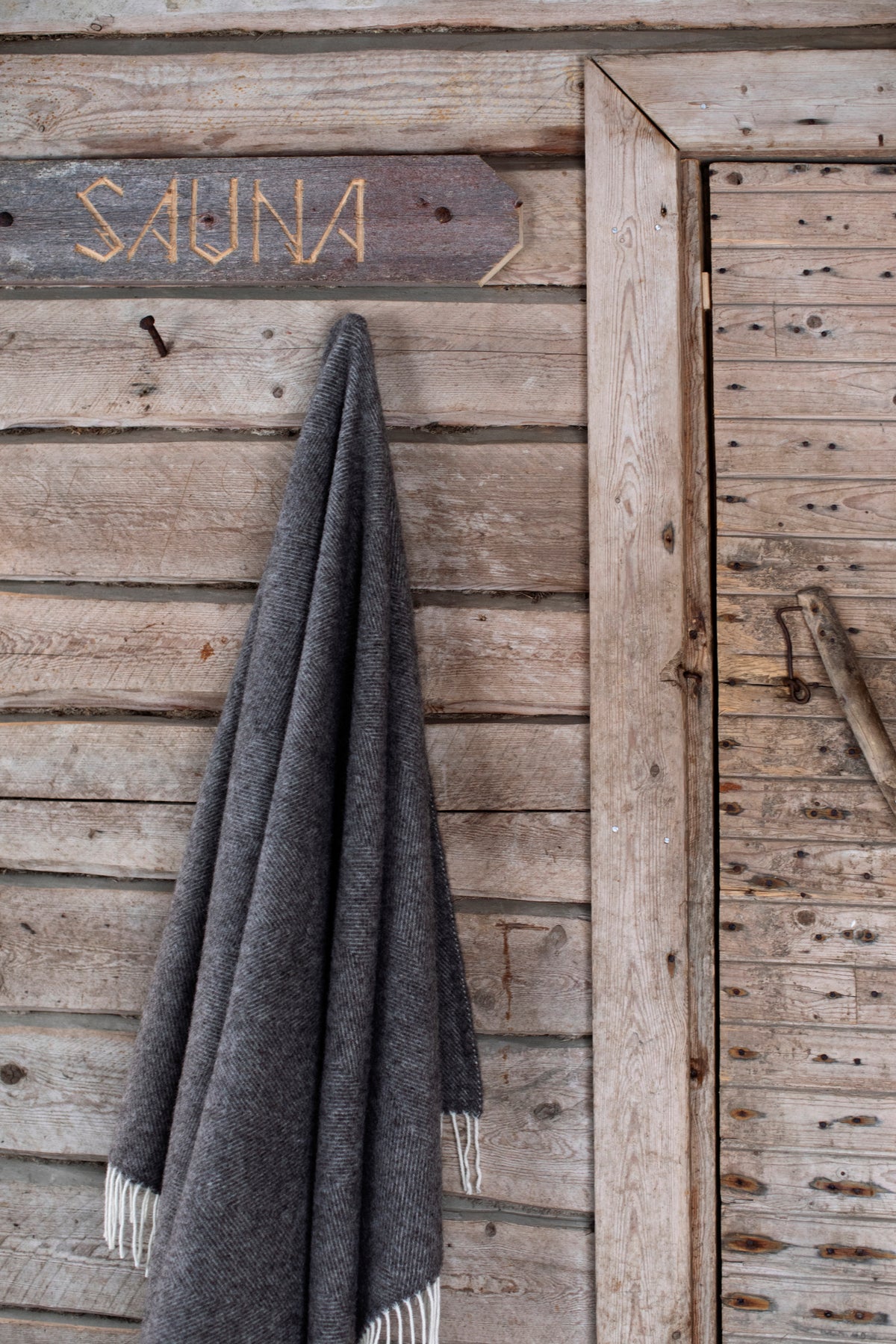 DIMM: Arvo ullarteppi · Brown