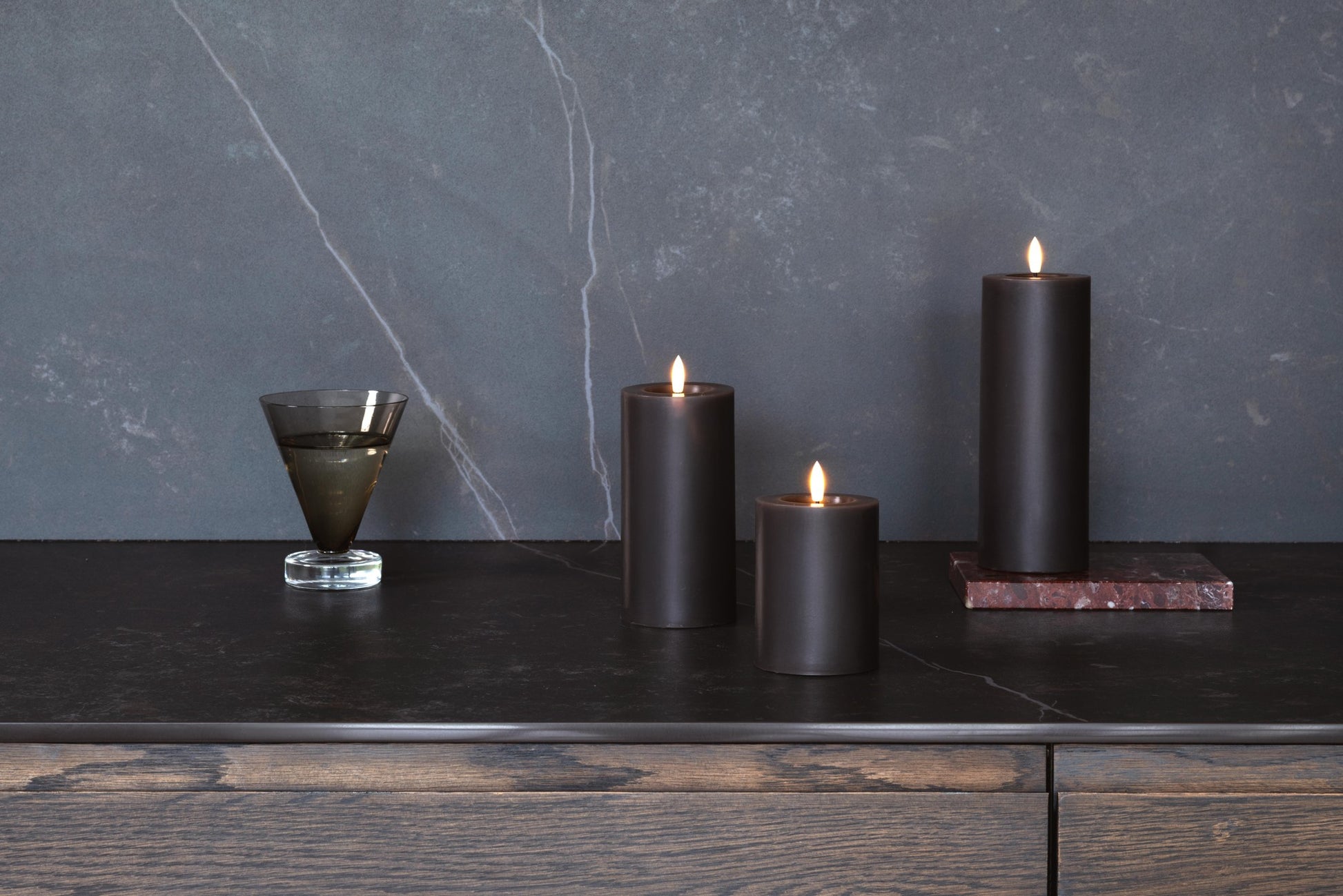 DIMM: Led kubbakerti Silk melted · Charcoal · 7,4cm breidd