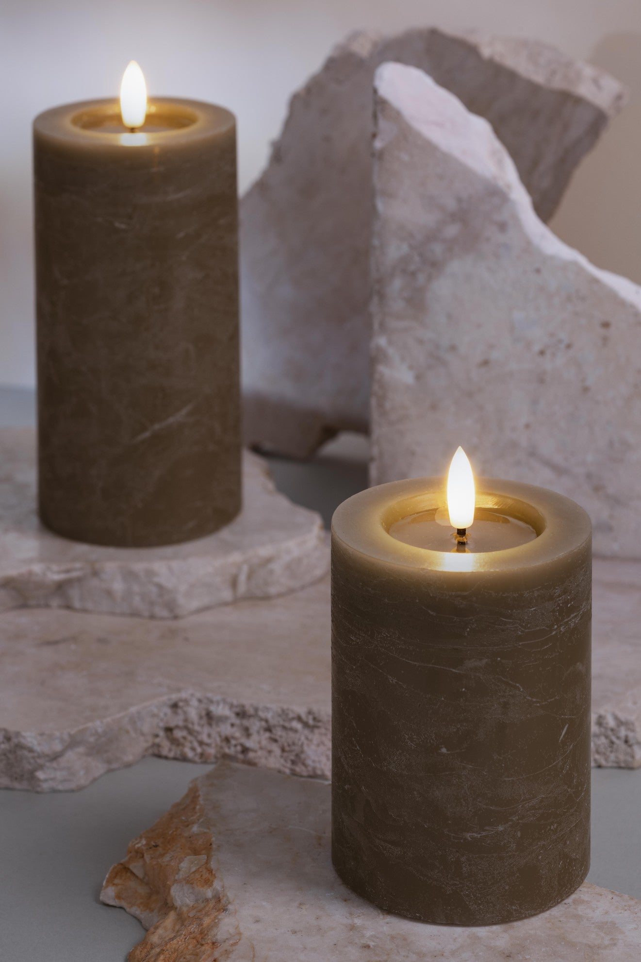 DIMM: Led kubbakerti Rock melted · dark sand · 7,4cm breidd