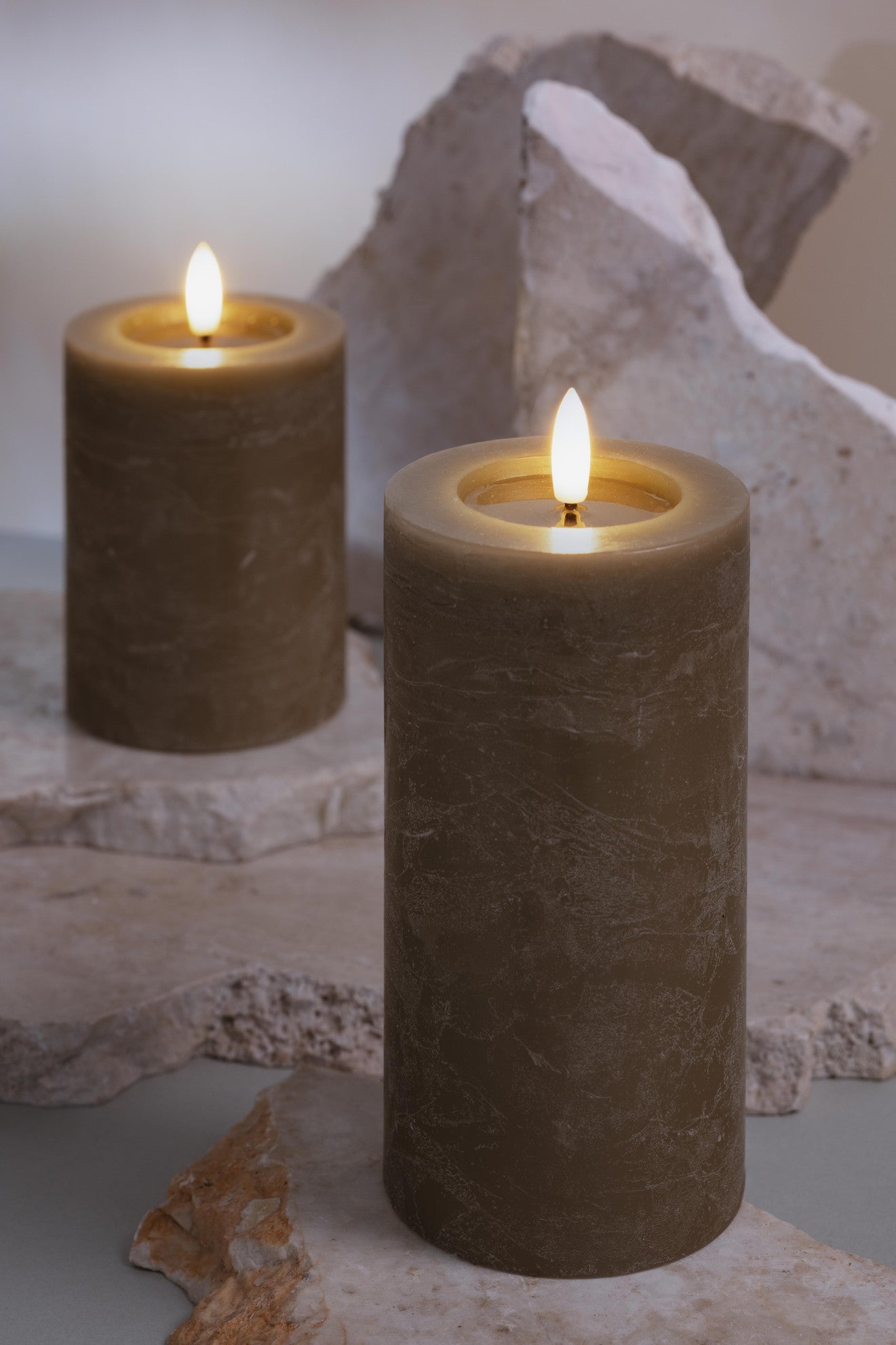 DIMM: Led kubbakerti Rock melted · dark sand · 7,4cm breidd