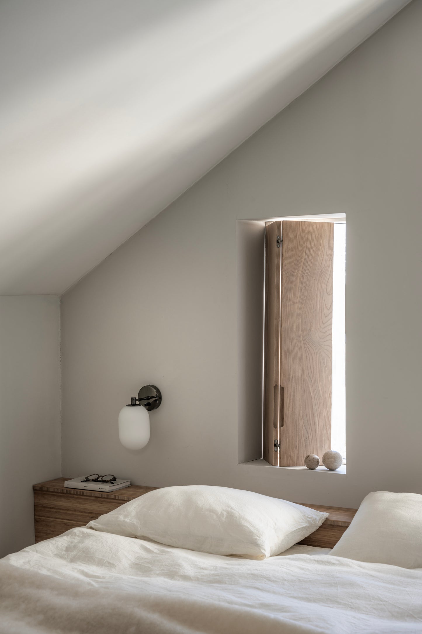 DIMM: Veggljós · Noor