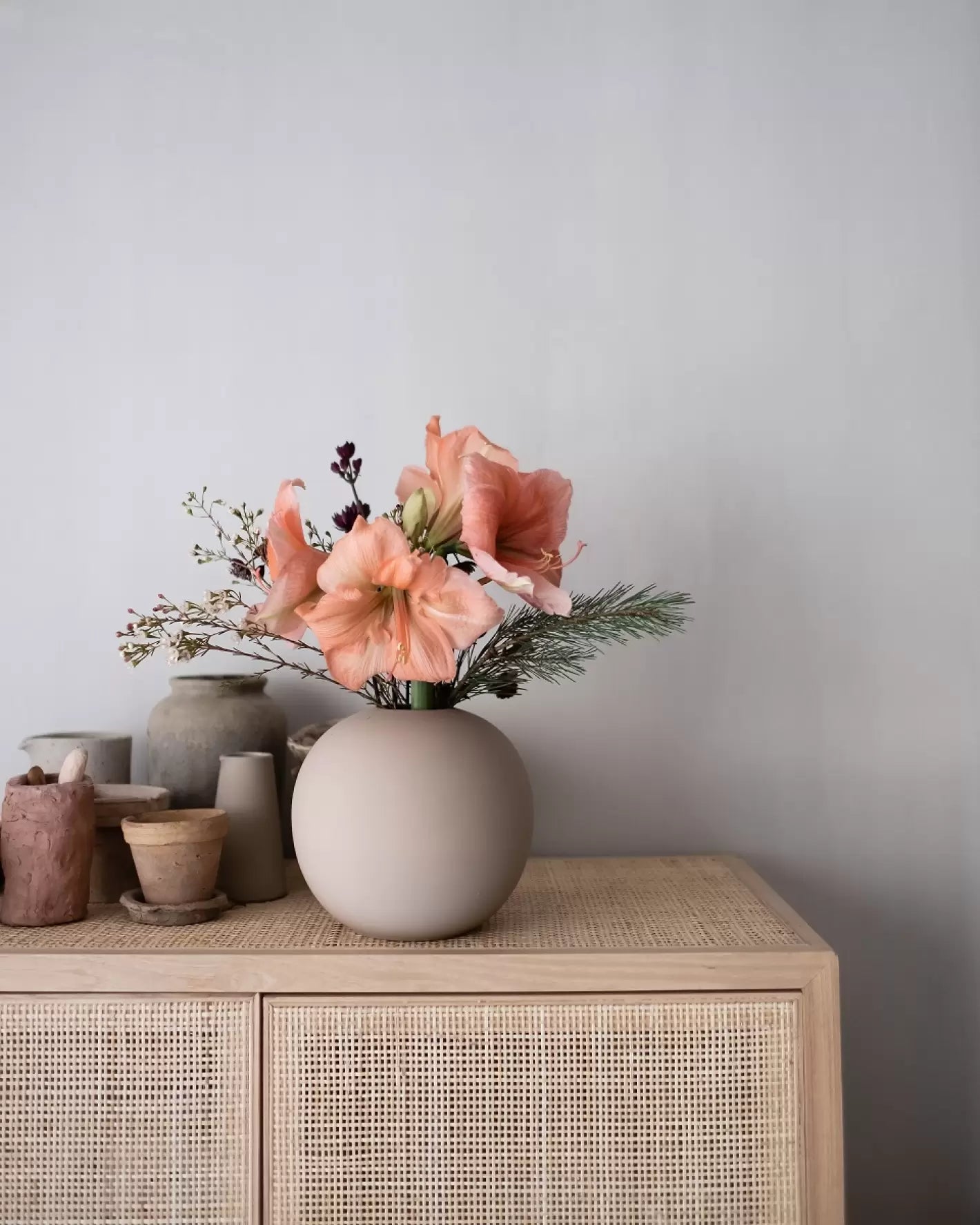 DIMM: Ball vase · Blush · margar stærðir