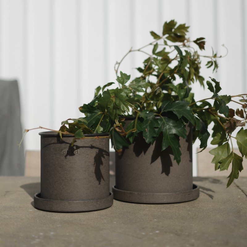 DIMM: dbkd úti blómapottar · Plant pot brown · 2 stk í setti · lítið sett